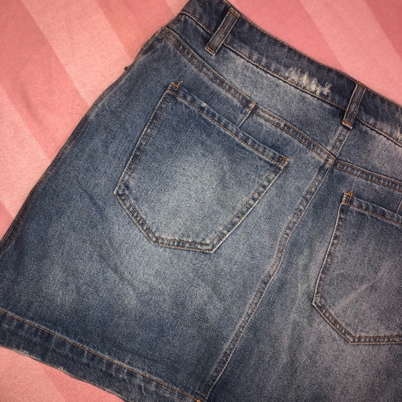 Versona NWT! Med Wash Color Denim Mini Skirt - Picture 7 of 11